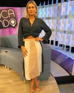 Lívia Andrade feet photo thumbnail