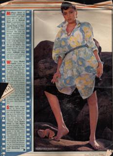 Madhuri Dixit feet photo thumbnail
