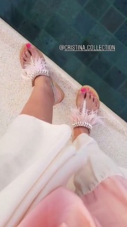 Cristina Ferreira feet photo thumbnail