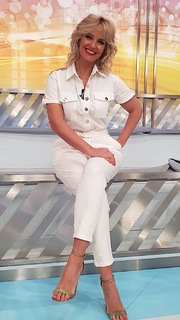 Cristina Ferreira feet photo thumbnail