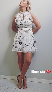 Cristina Ferreira feet photo thumbnail