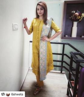 Trisha Krishnan feet photo thumbnail