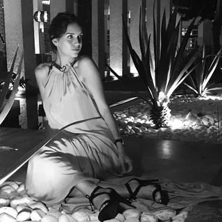 Zaira Nara feet photo thumbnail