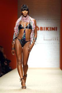 Naomi Campbell feet photo thumbnail