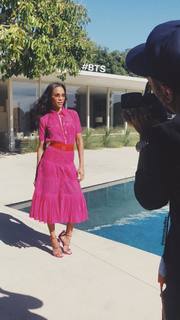 Zoe Saldana feet photo thumbnail