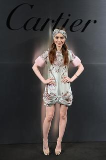 Lily Collins feet photo thumbnail