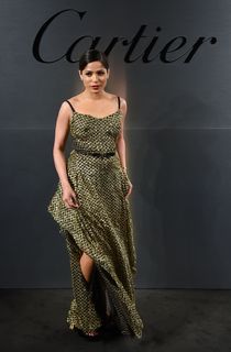 Freida Pinto feet photo thumbnail