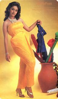 Madhuri Dixit feet photo thumbnail