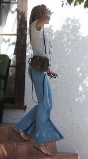 Paris Jackson feet photo thumbnail