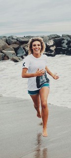 Lele Pons feet photo thumbnail