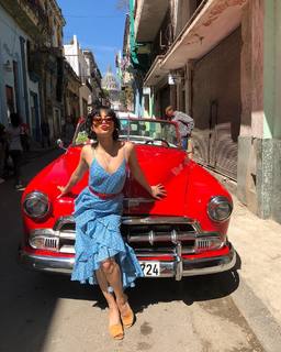 Vanessa Hudgens feet photo thumbnail