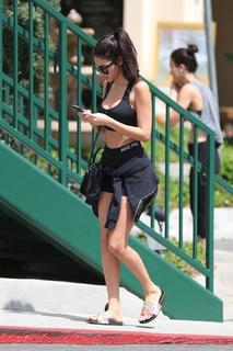 Chantel Jeffries feet photo thumbnail