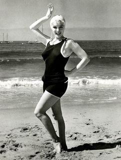 Marilyn Monroe feet photo thumbnail