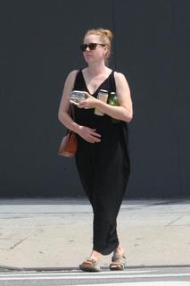 Amy Adams feet photo thumbnail