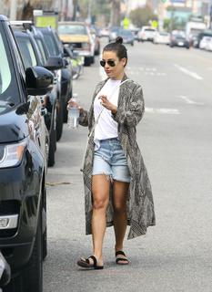 Lea Michele feet photo thumbnail