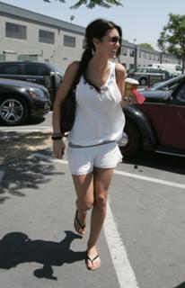 Audrina Patridge feet photo thumbnail