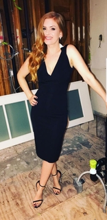 Isla Fisher feet photo thumbnail