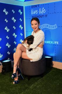 Jamie Chung feet photo thumbnail