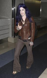 Katherine von Drachenberg feet photo thumbnail