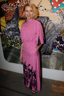 Naomi Watts feet photo thumbnail