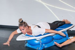 Adriane Galisteu feet photo thumbnail