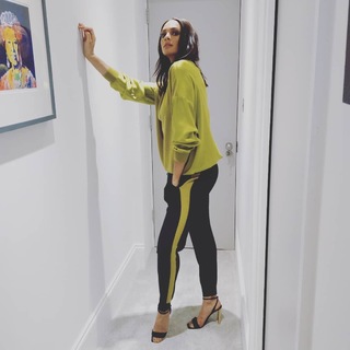 Alesha Dixon feet photo thumbnail