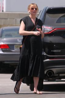 Kirsten Dunst feet photo thumbnail