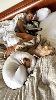 Joanna Krupa feet photo thumbnail