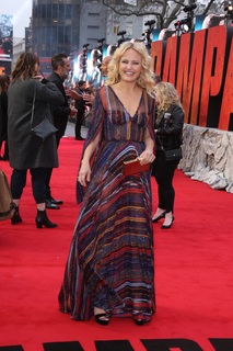 Malin Akerman feet photo thumbnail