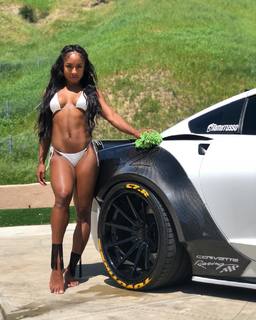 Qimmah Russo feet photo thumbnail