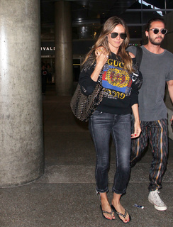 Heidi Klum feet photo thumbnail