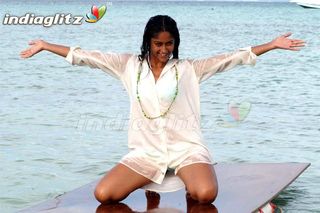 Ileana D'Cruz feet photo thumbnail