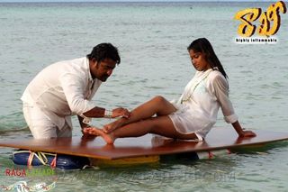 Ileana D'Cruz feet photo thumbnail