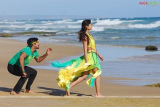 Ileana D'Cruz feet photo thumbnail