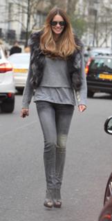 Elle Macpherson feet photo thumbnail