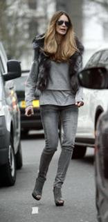 Elle Macpherson feet photo thumbnail