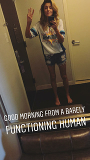 Grace Helbig feet photo thumbnail