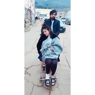 Mouni Roy feet photo thumbnail