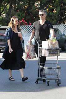 Jessica Alba feet photo thumbnail