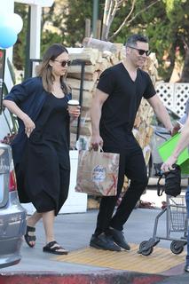 Jessica Alba feet photo thumbnail