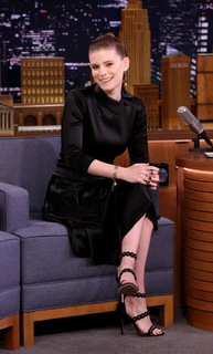 Kate Mara feet photo thumbnail