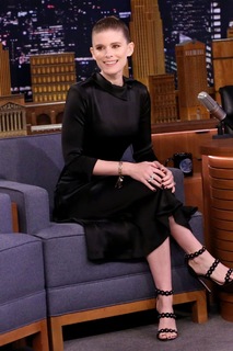 Kate Mara feet photo thumbnail