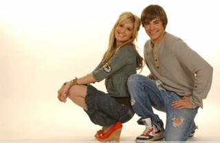 Ashley Tisdale feet photo thumbnail