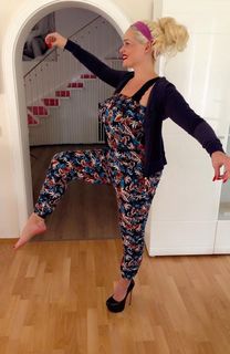 Daniela Katzenberger feet photo thumbnail