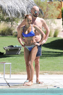 Mel B feet photo thumbnail