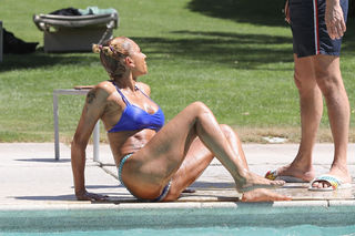 Mel B feet photo thumbnail
