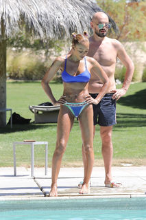 Mel B feet photo thumbnail