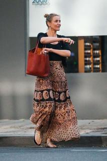 Cameron Diaz feet photo thumbnail