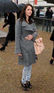 Kaya Scodelario feet photo thumbnail