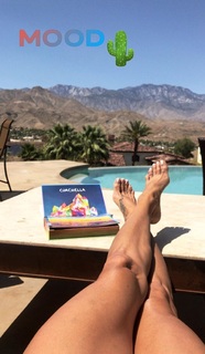 Brooke Burke feet photo thumbnail